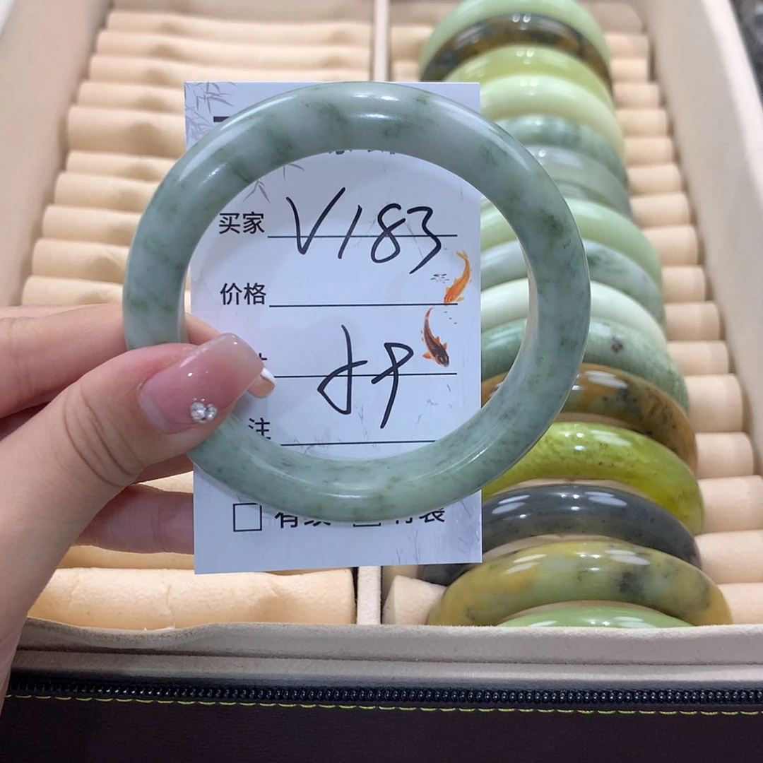 【闪购商品】蛇纹石玉未镶嵌手镯