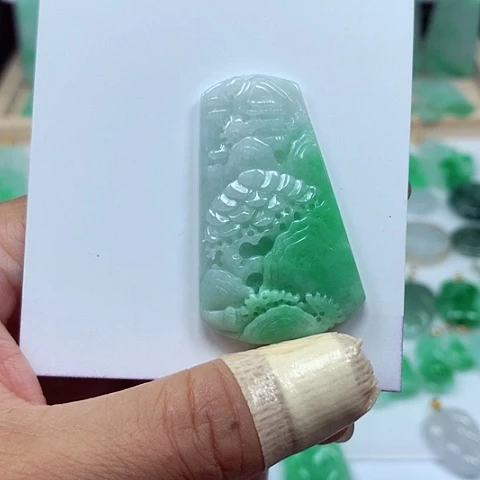 翡翠18K金镶嵌吊坠(不含链)汕*妹