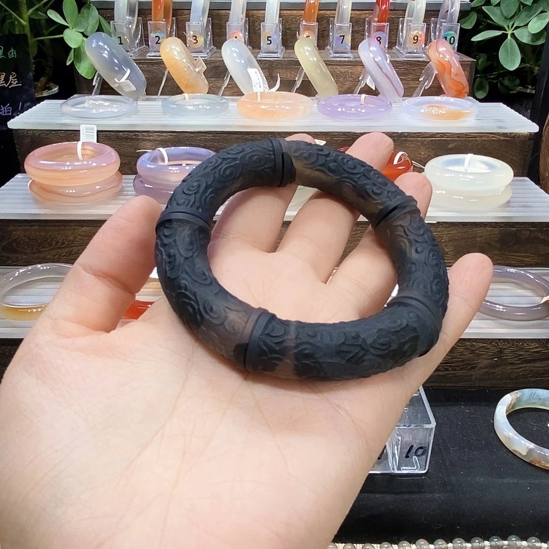 啦***煜玛瑙/玉髓未镶嵌手镯