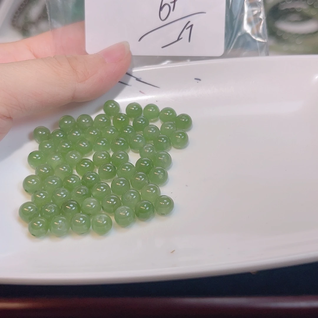 水晶未镶嵌珠宝半成品48 。