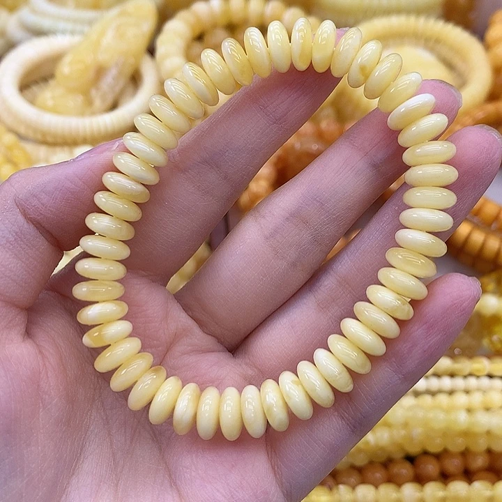 蜜蜡未镶嵌珠宝奇石