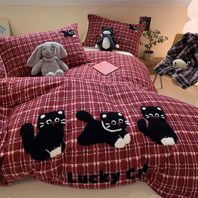 卡通风红格幸运猫毛巾绣磨毛床上四件套纯棉100%全棉被套床单床笠
