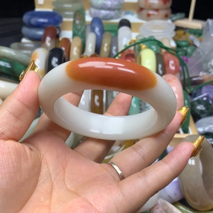 石英质玉手镯未镶嵌?*K