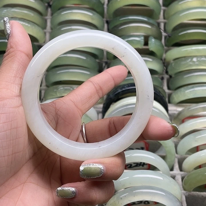 蛇纹石玉未镶嵌手镯236