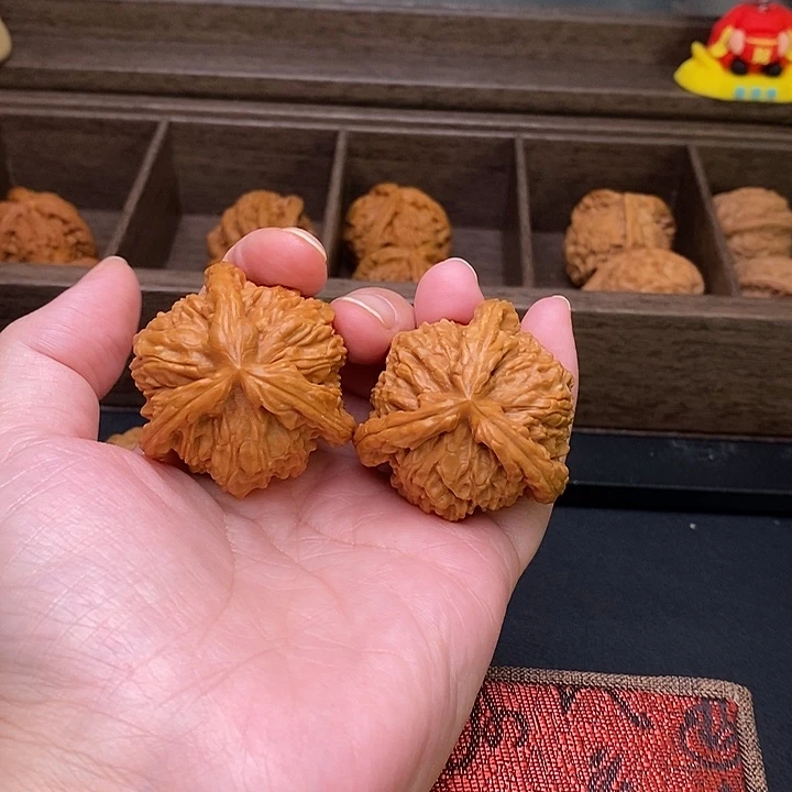 名***行把件文玩核桃白奔