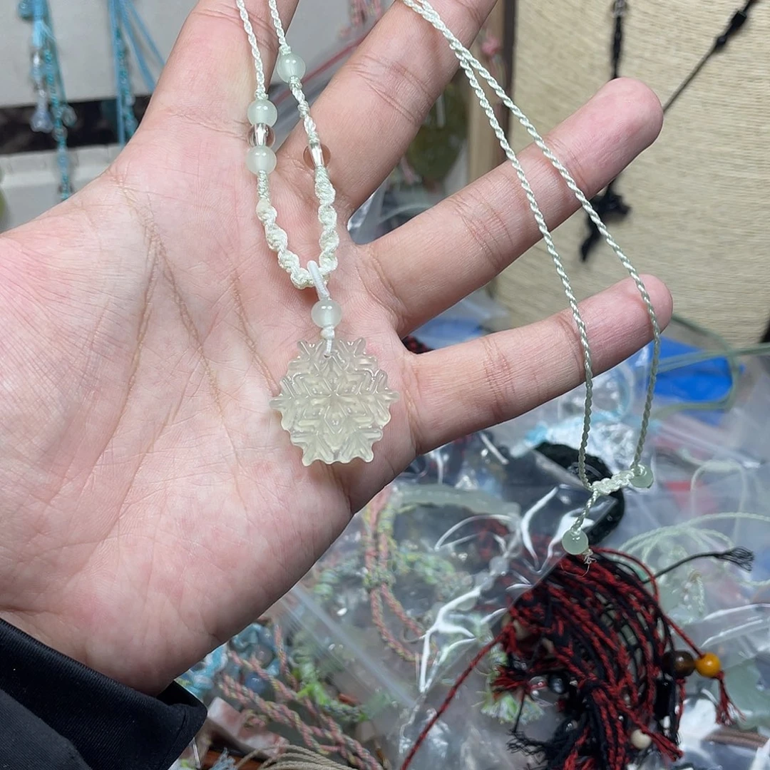 蛇纹石玉合金颈饰