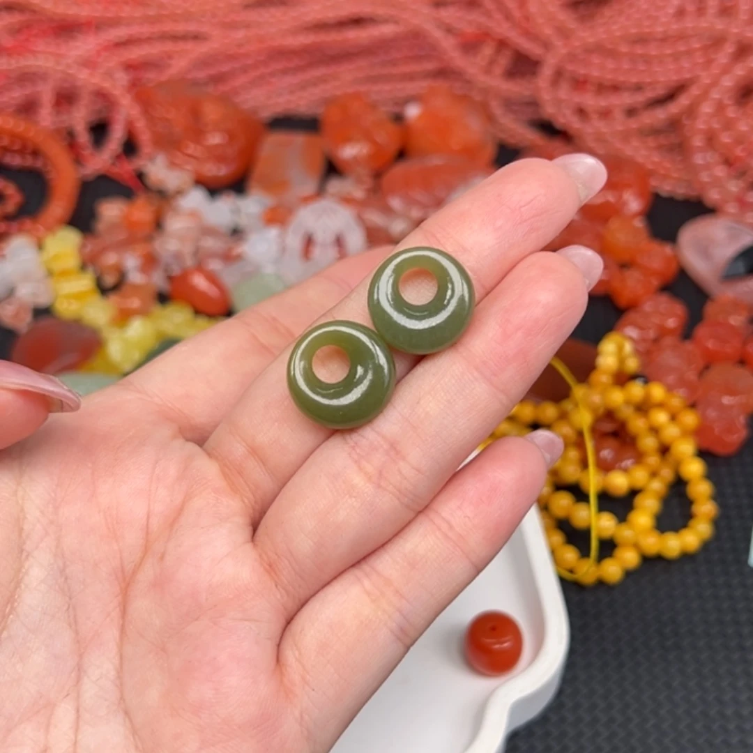 和田玉未镶嵌吊坠(不含链)