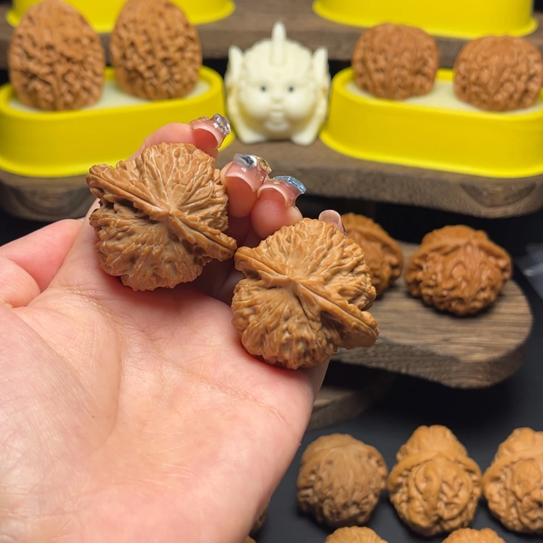 把件文玩核桃40＋全品白狮子