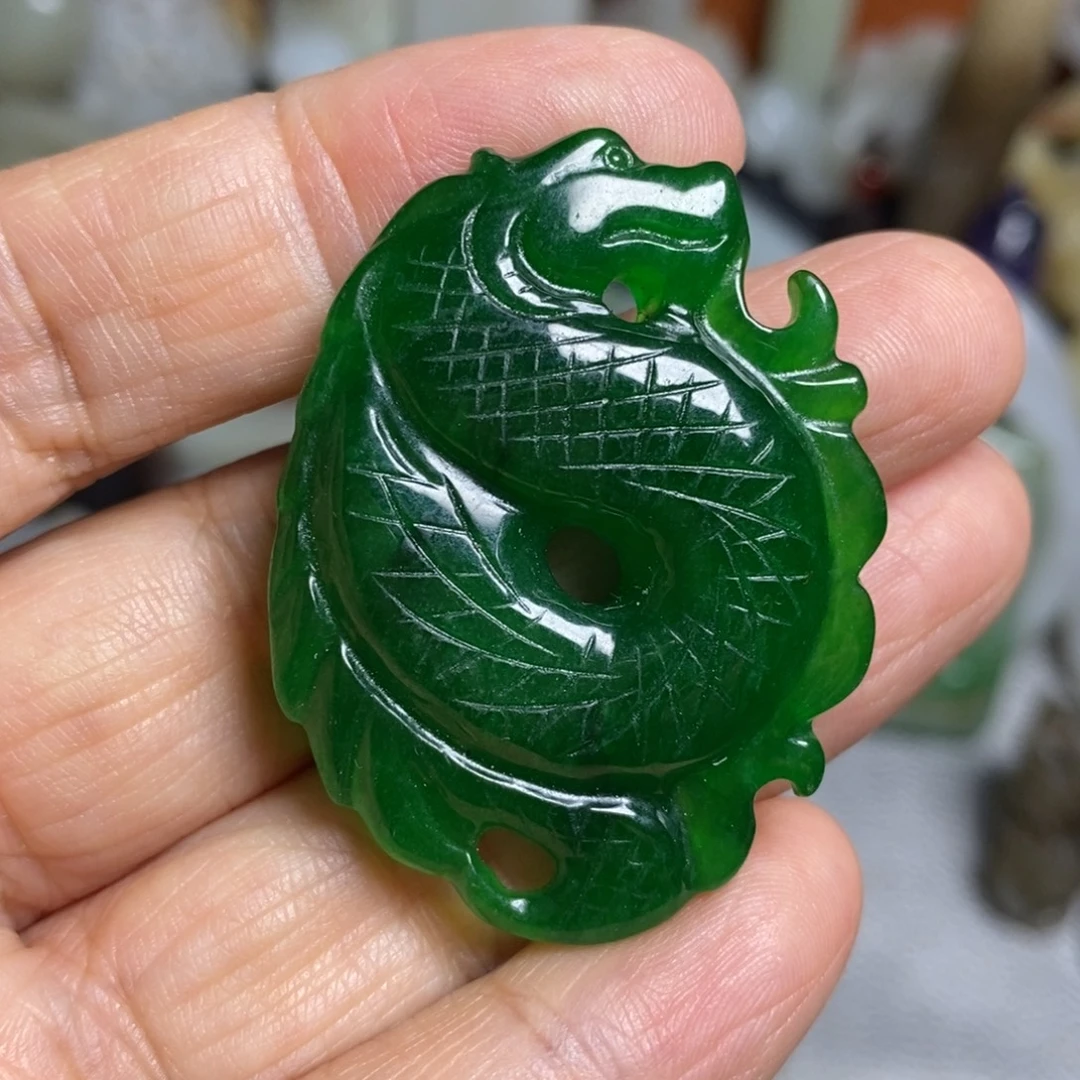 颈饰未镶嵌和田玉（糖玉）