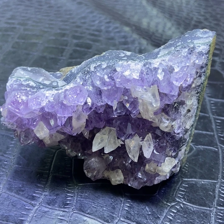 奇石紫晶块未镶嵌水晶