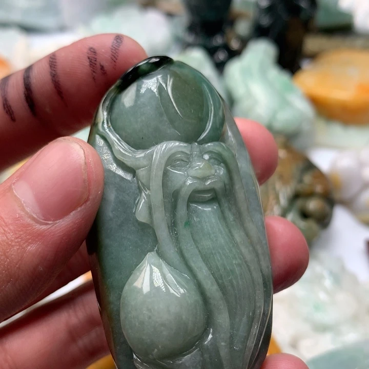 翡翠未镶嵌颈饰保真天然a货翡翠