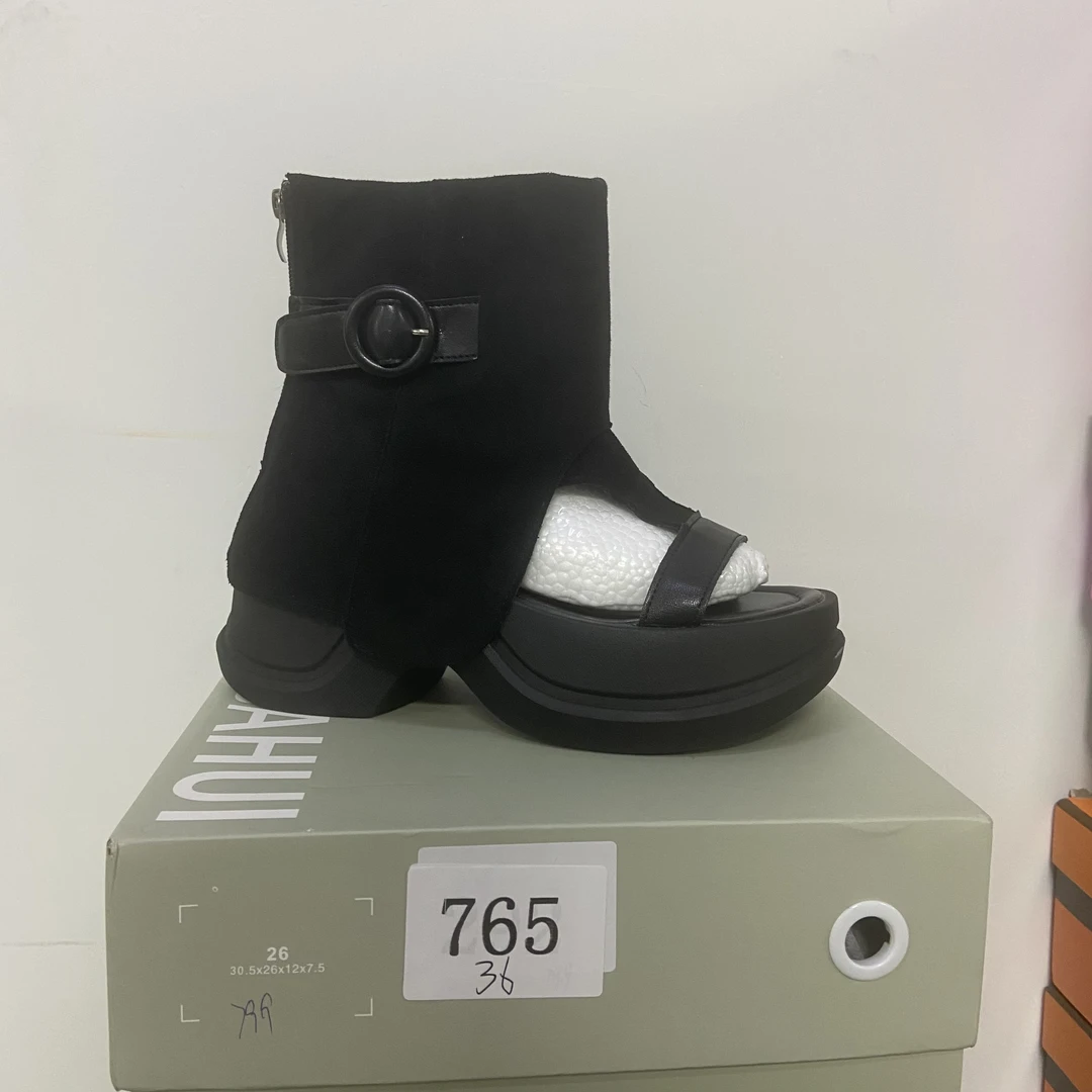 【清仓】2025小个子厚底平增高百搭女鞋765