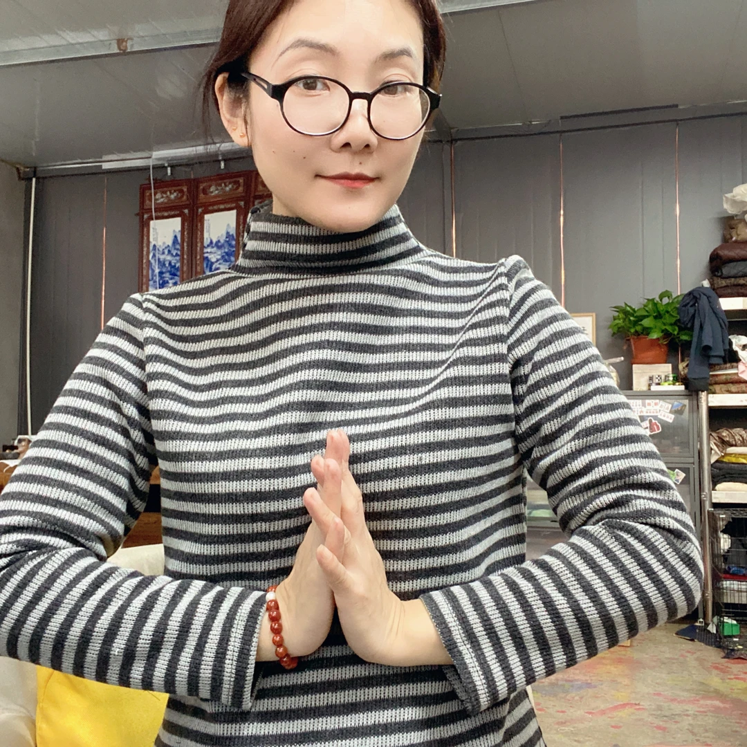 格纹秋冬新款时尚打底小衫25F-011