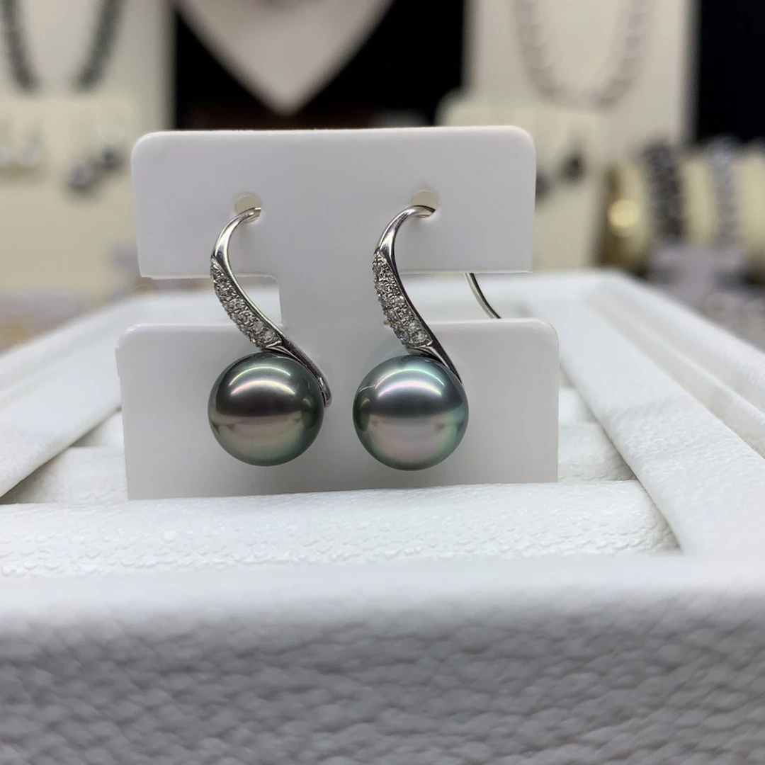 海水珍珠耳饰18K金镶嵌8.8mm黑珍珠耳钩