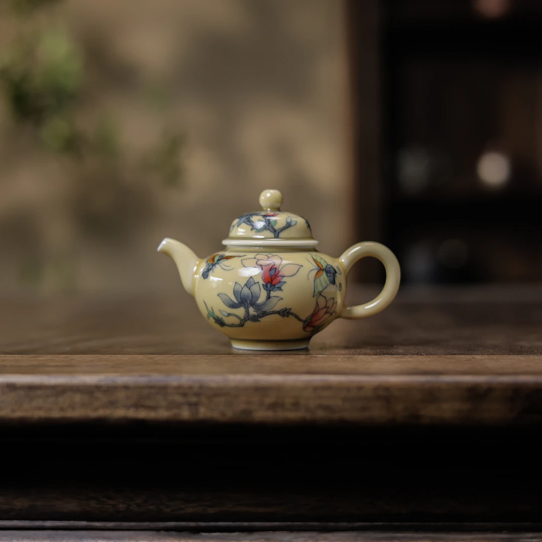 【叁山】鹅黄-卓君-玉兰蝴蝶壶（卓君S0222）