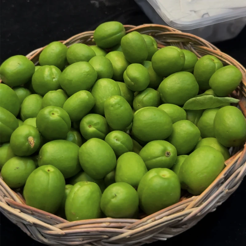 新疆吐鲁番小青杏超级酸孕妇解馋水果新鲜时令现摘杏子酸脆鲜绿杏