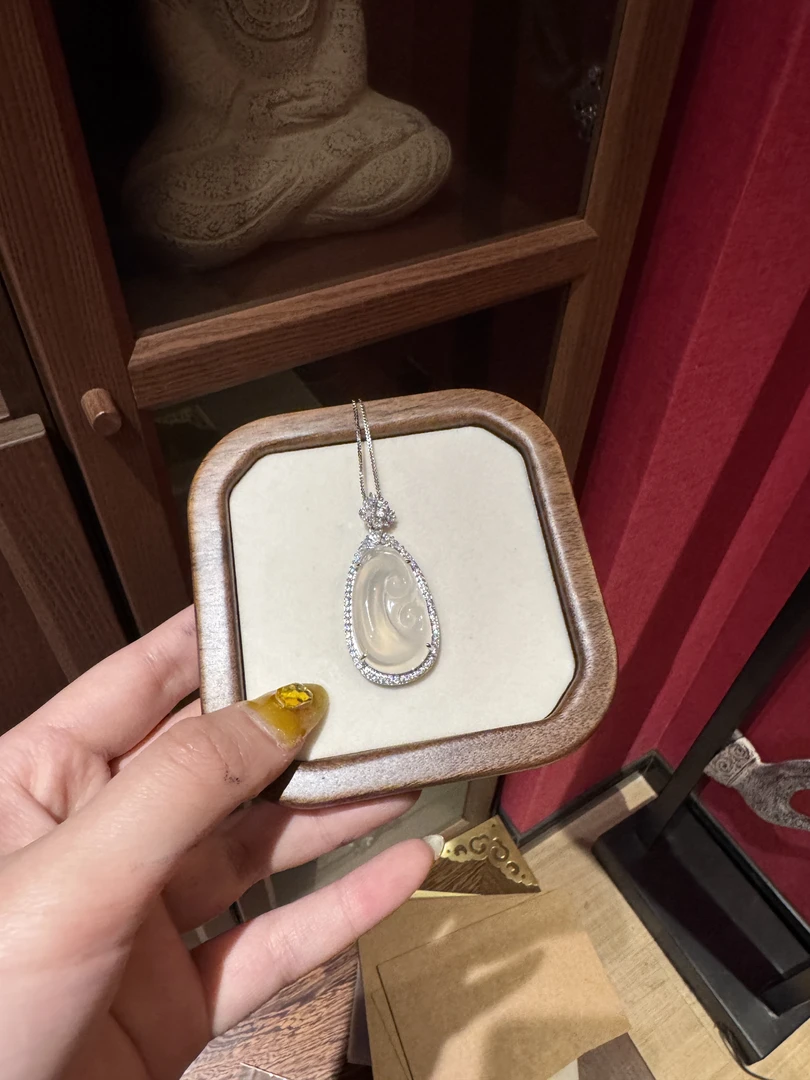 Z&Y 时尚百搭天然如意吊坠 精雕新中式大气礼物气质精美轻奢