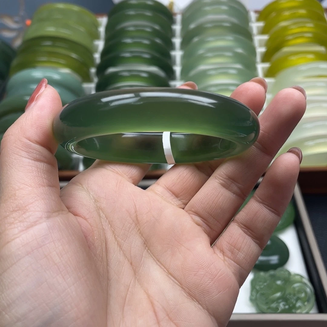 未镶嵌蛇纹石玉手镯