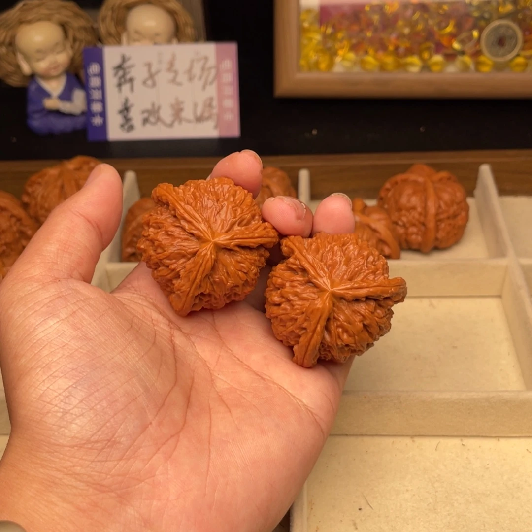祁***国文玩核桃把件三棱白42