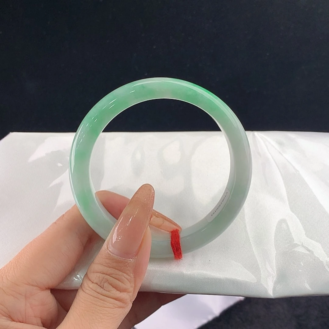 【闪购商品】未镶嵌手镯翡翠正57