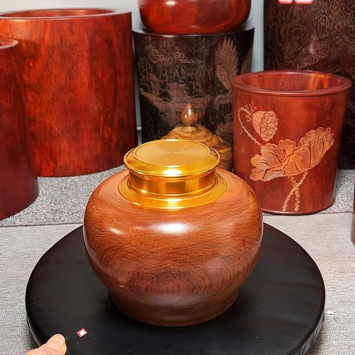 策***腾缅甸花梨罐子一个