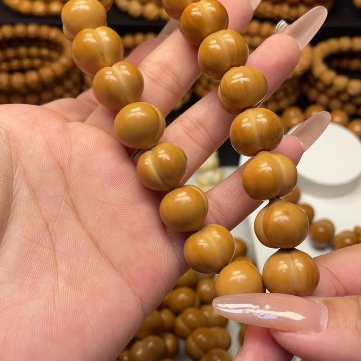 吊坠猴头核桃全品柯基屁桃