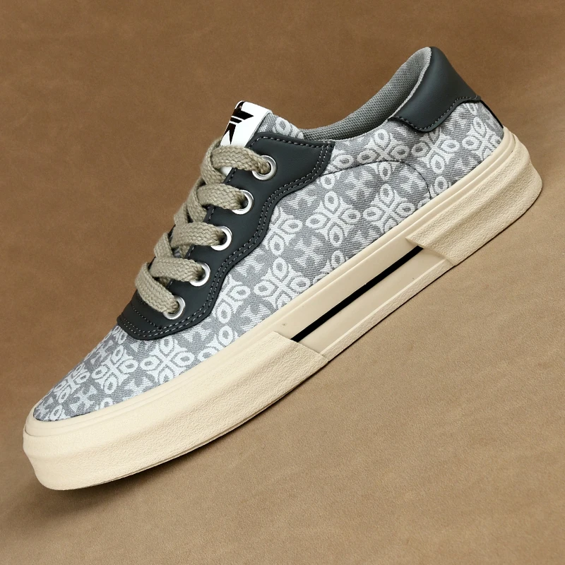 2025夏季新款冰丝时尚百搭潮流舒适爆款男鞋透气潮鞋一脚蹬板鞋