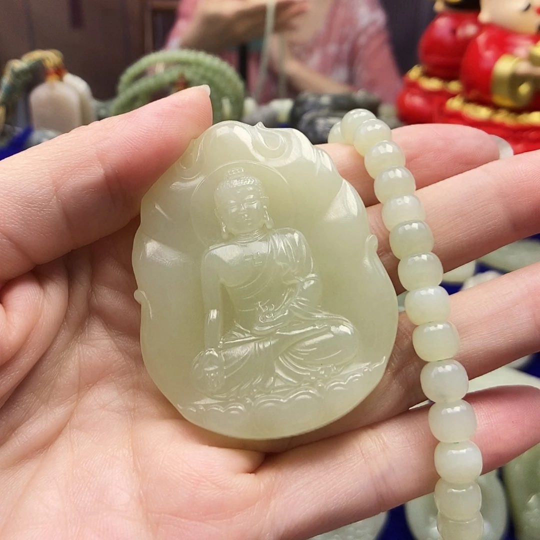 颈饰未镶嵌和田玉淡*