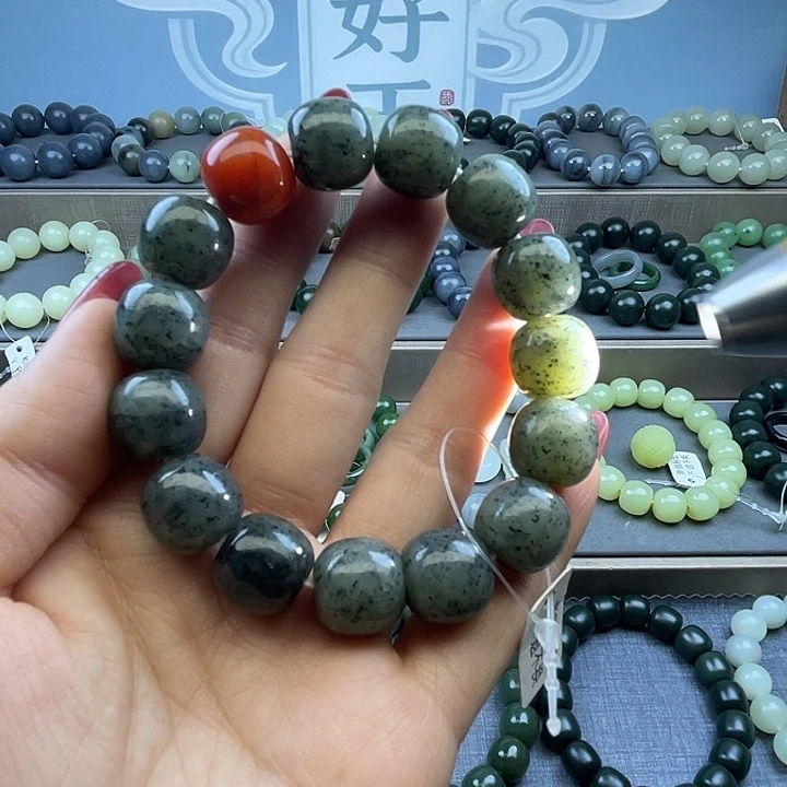 和田玉未镶嵌手链