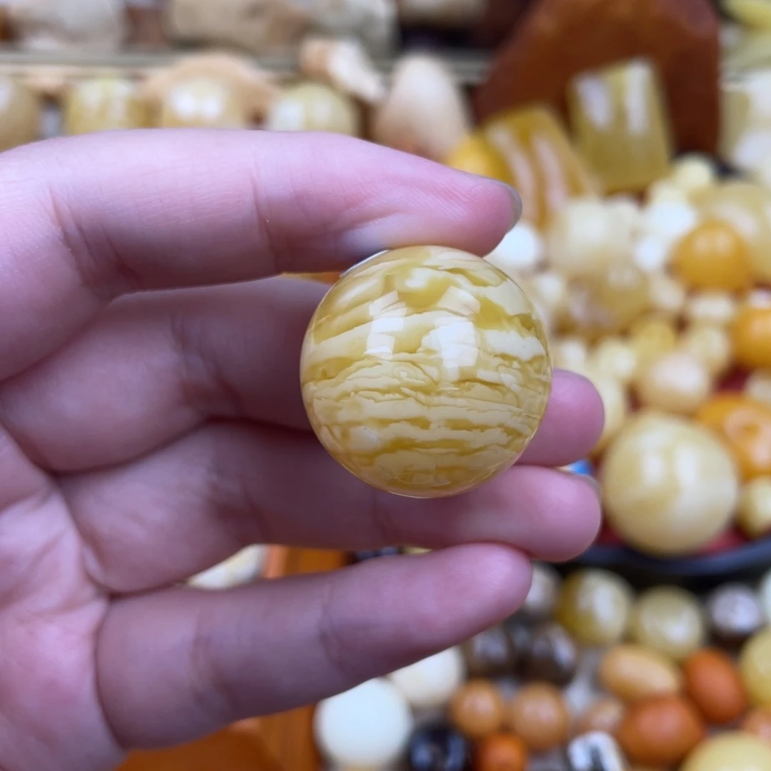 未镶嵌琥珀珠宝奇石小坑25