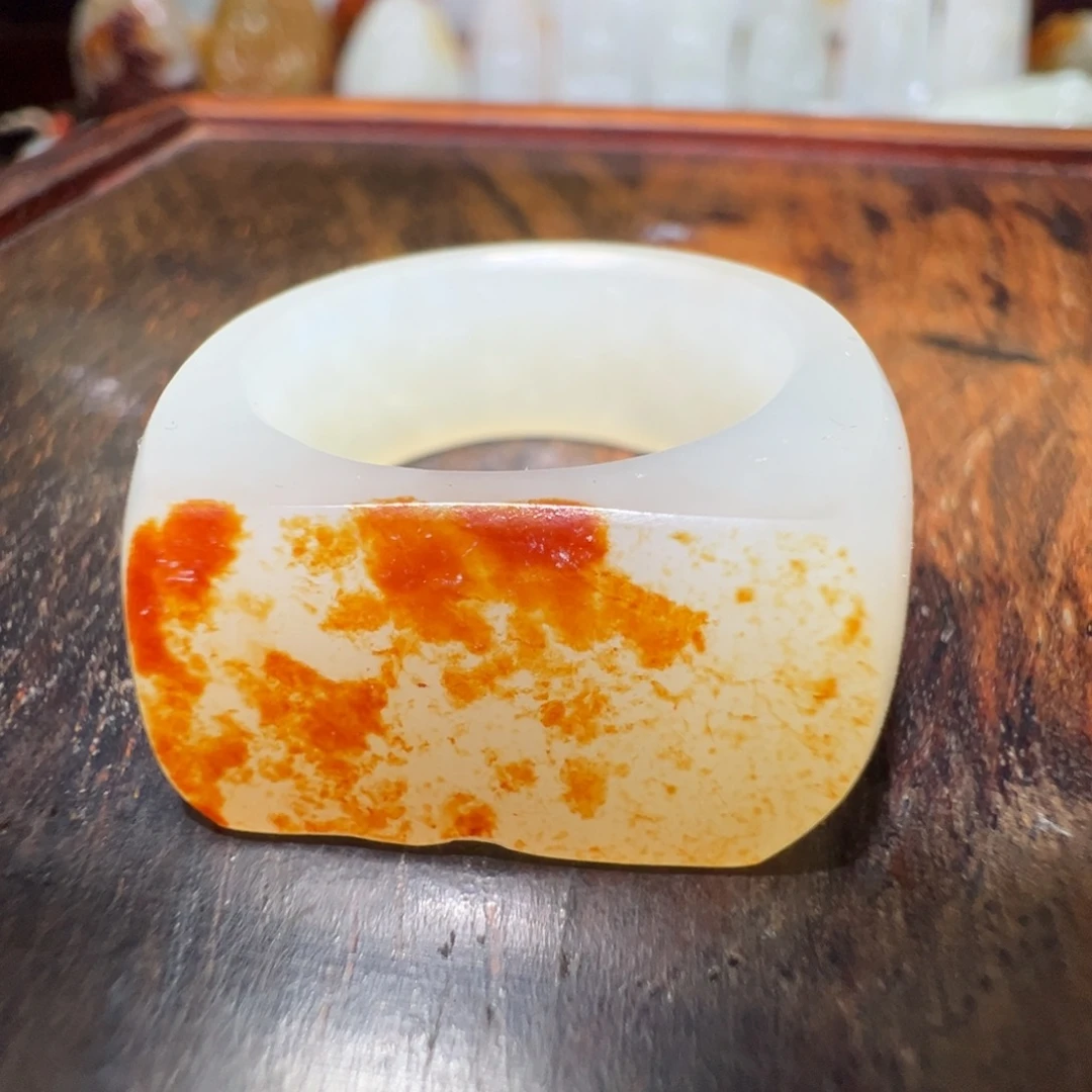 未镶嵌戒指和田玉
