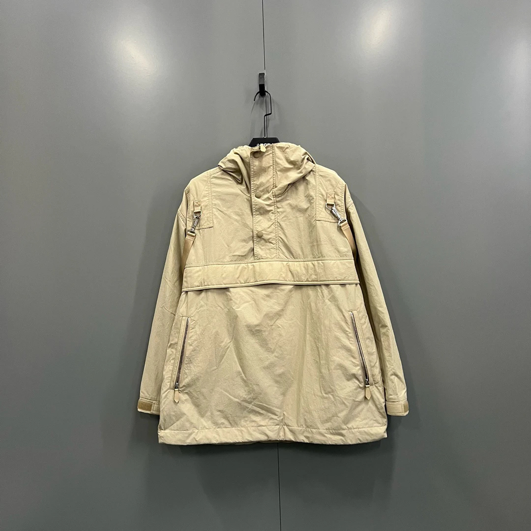 99新 BURBERRY/博柏利 （ll）卡其色拉链休闲夹克012546
