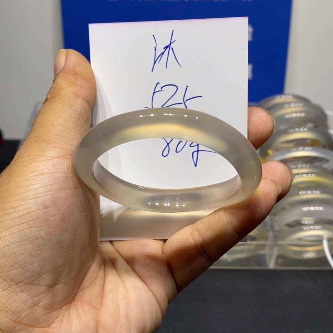 ****）玛瑙/玉髓未镶嵌手镯