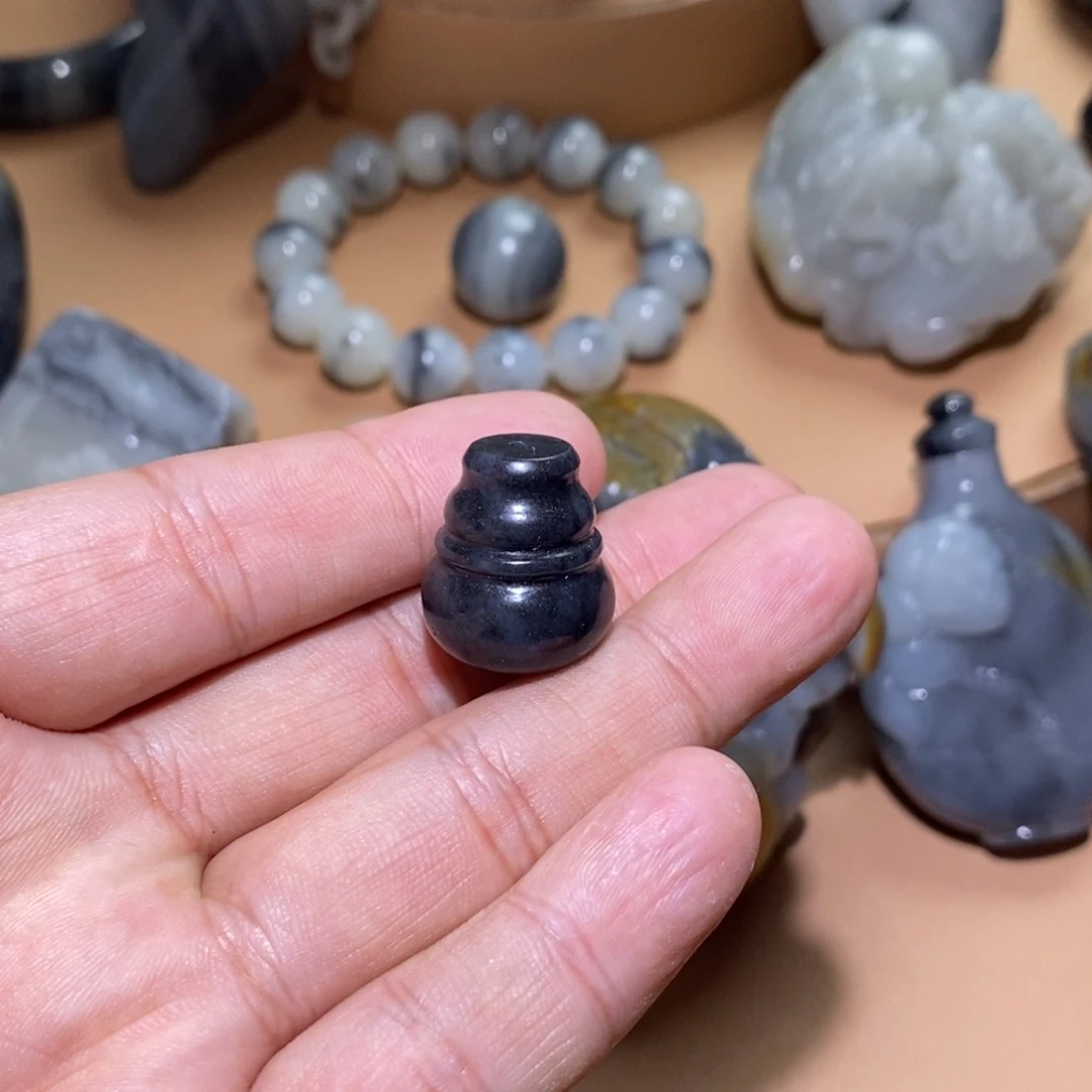 未镶嵌和田玉挂件