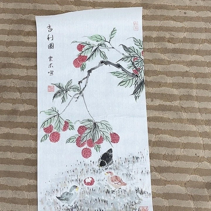国画花鸟等多种鸟类的栖息