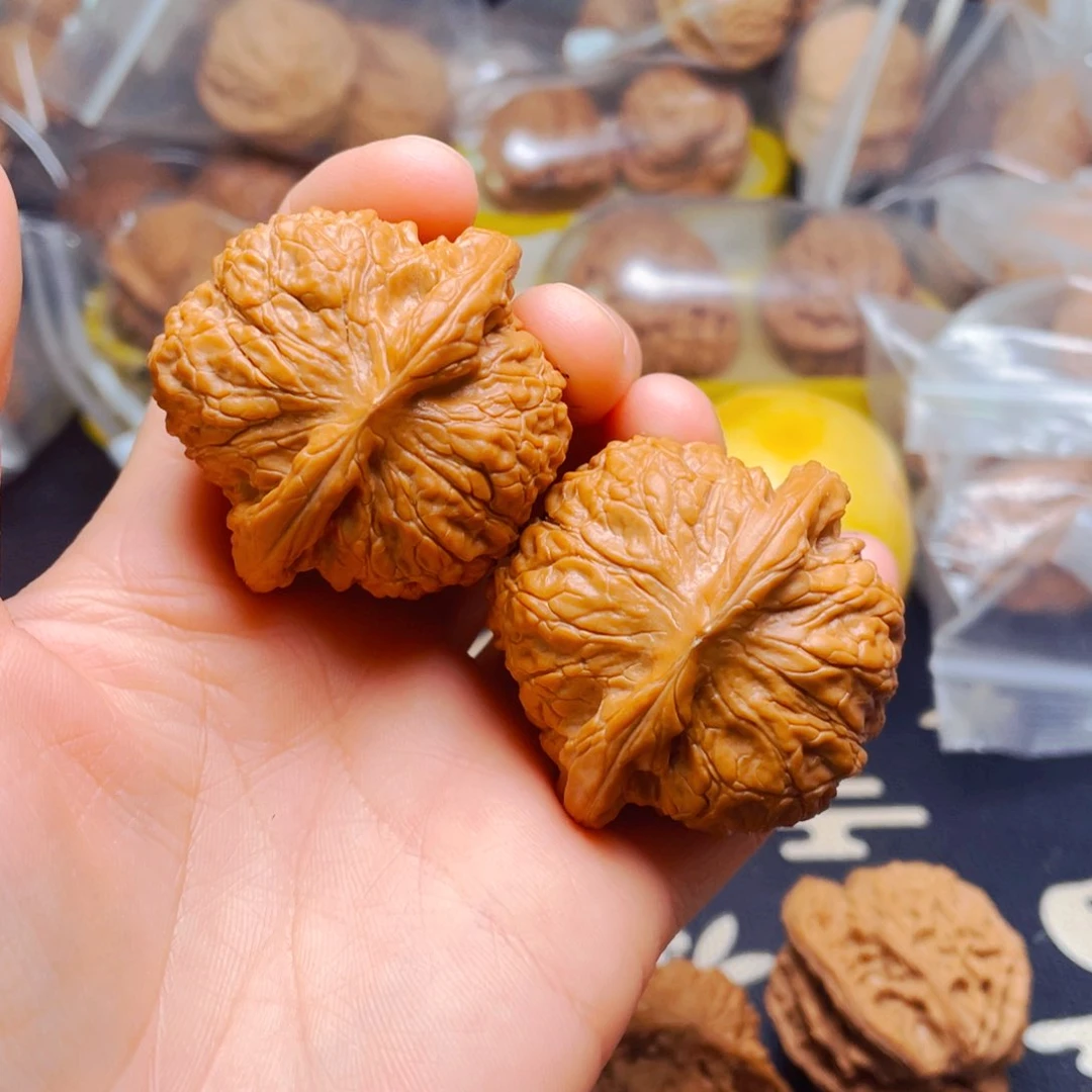 吊坠文玩核桃血麒麟