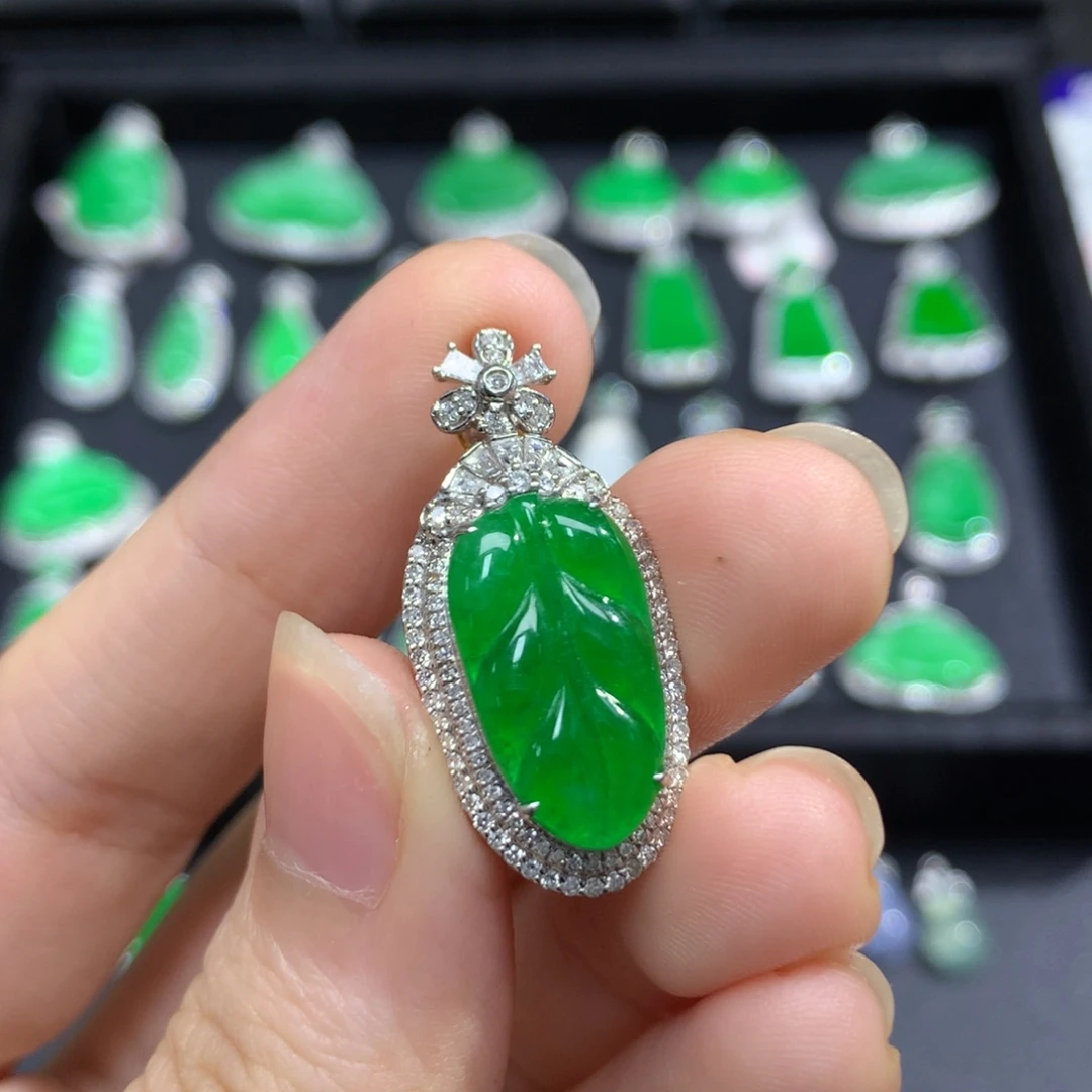 吊坠(不含链)18K金镶嵌翡翠