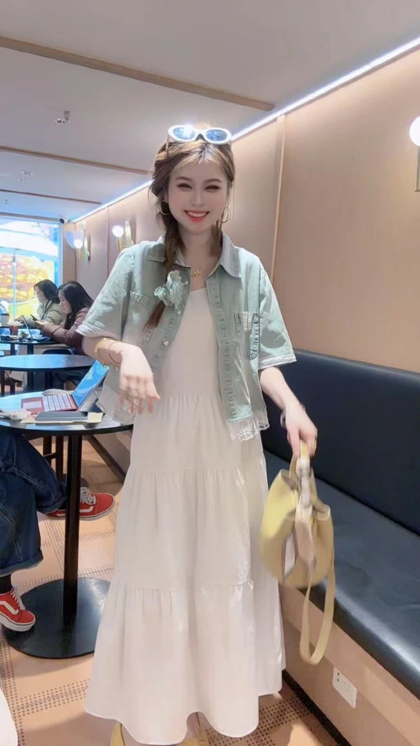 【月月专享】小香风蕾丝拼接牛仔外套＋吊带连衣裙套装XXJ-Z00362