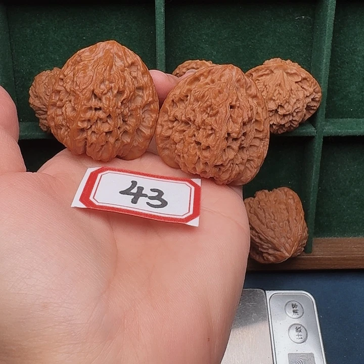 吊坠文玩核桃南疆石43尺