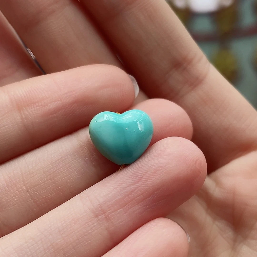 绿松石颈饰未镶嵌