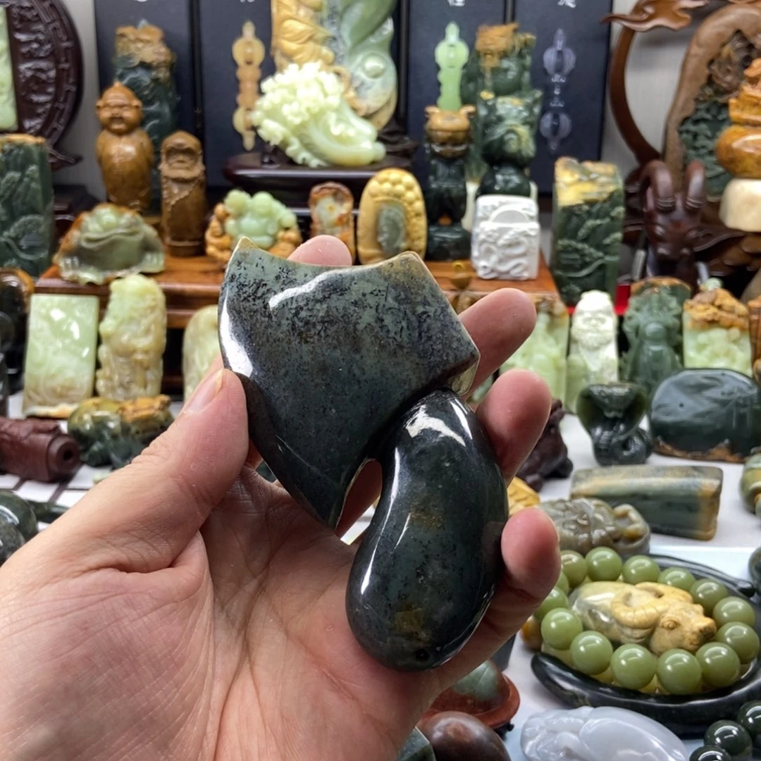 西***塔岫岩河磨玉（透闪石质玉）未镶嵌把件