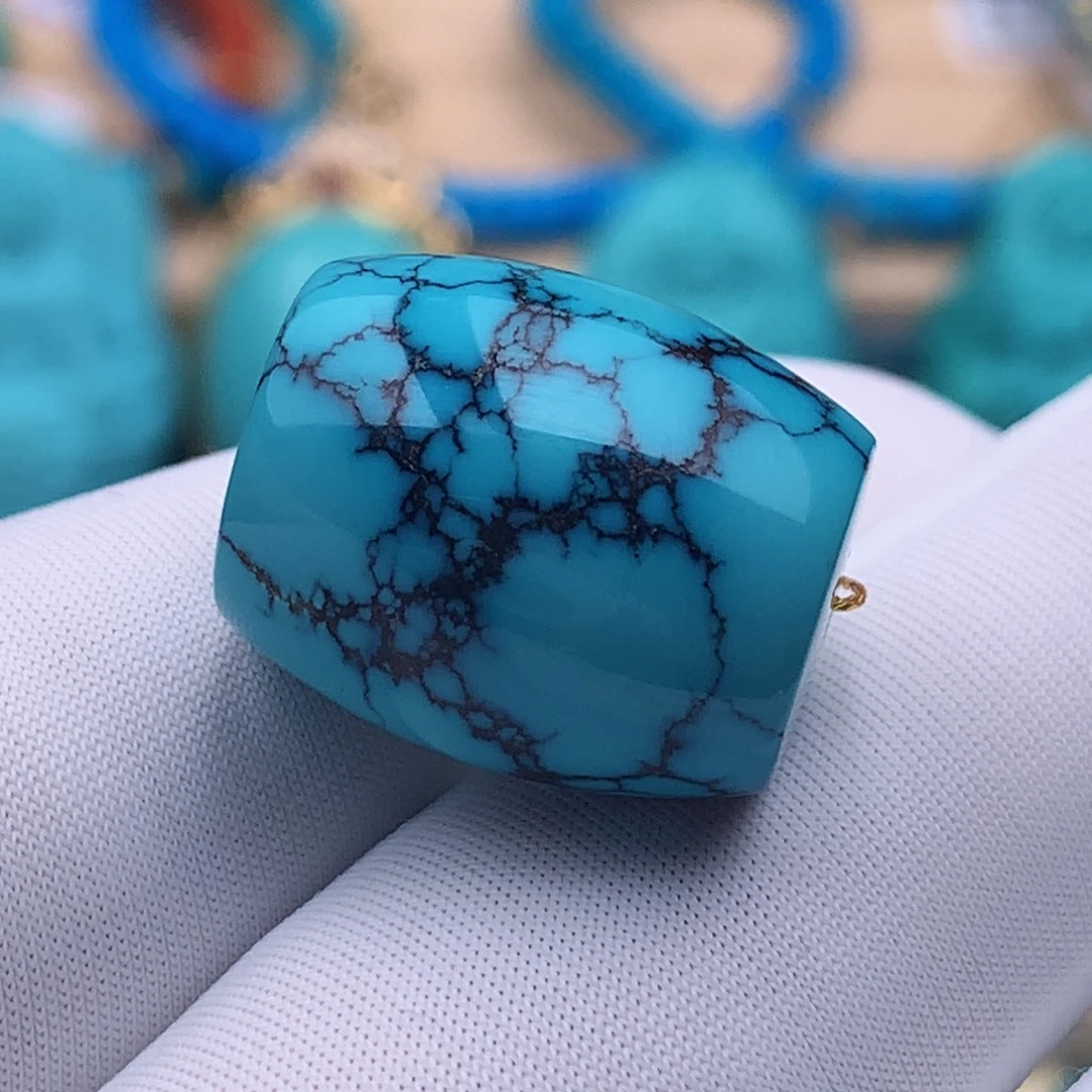 绿松石未镶嵌珠宝奇石15.3*18mm