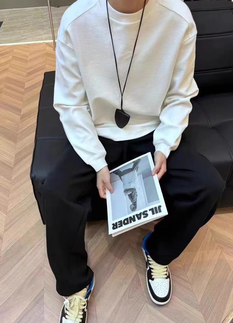 纯色百搭长袖T恤男时尚帅气圆领卫衣立体剪裁阔版打底衫（85503）