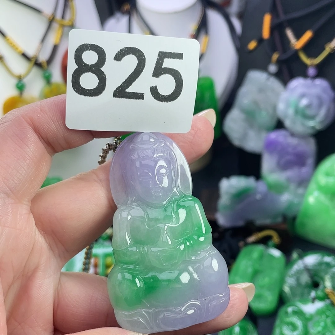 翡翠未镶嵌吊坠(赠链)