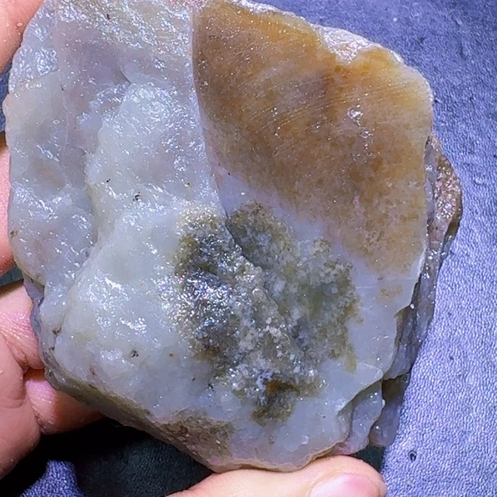 未镶嵌和田玉（糖玉）珠宝半成品