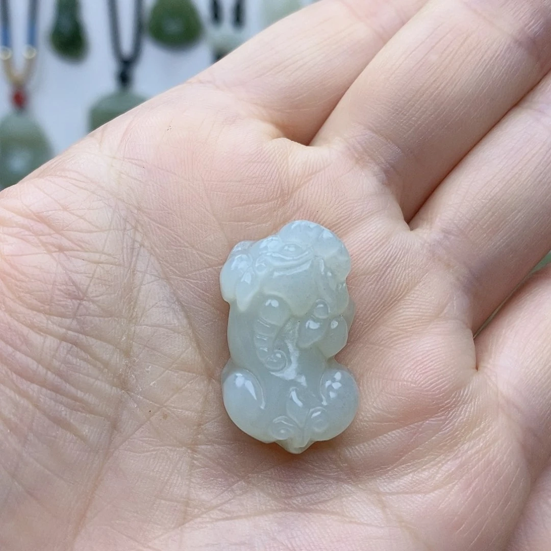 和田玉未镶嵌颈饰