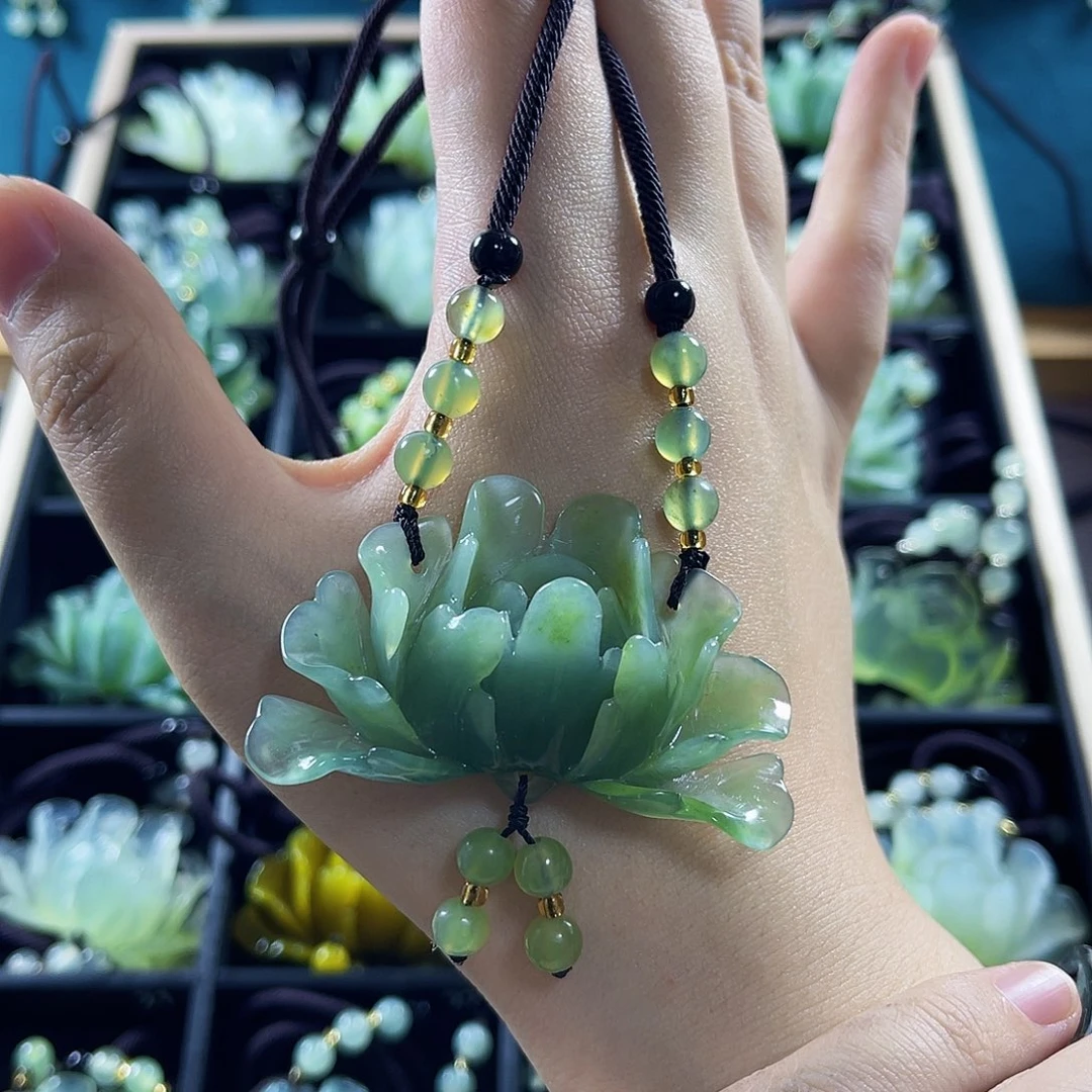 蛇纹石玉颈饰未镶嵌一****）