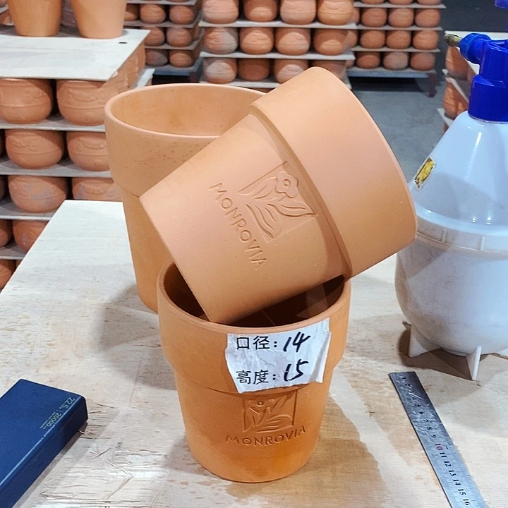 红陶10-14×15两个