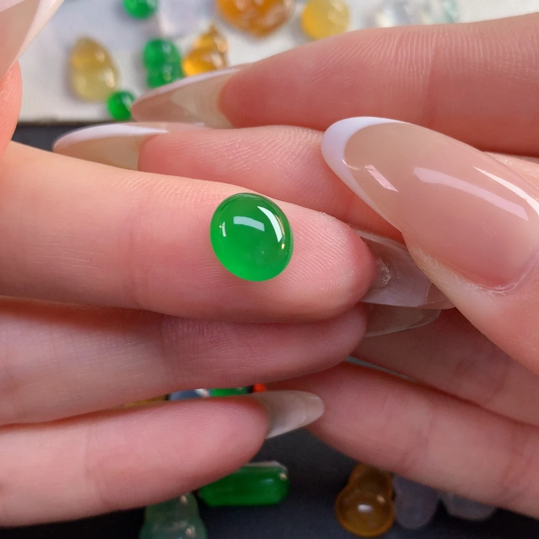 翡翠裸石9.3/8.2/3.76