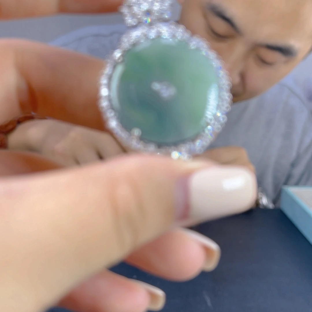 翡翠未镶嵌颈饰天然翡翠A货